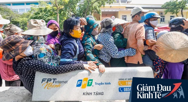 Xảy ra tình trạng chen chúc, tranh giành tại “cây ATM nhả gạo” đầu tiên ở Hà Nội

“Cây ATM