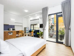 Natural light studio with large balcony in GiangVo - Apartments for Rent in Hà Nội, Hà Nội, Vietnam