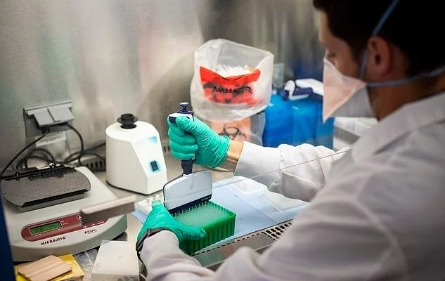 🚩 BỆNH NHÂN ĐẦU TIÊN TÁI NHIỄM SARS-COV-2 Ở MỸ

👉 Nam bệnh nhân 25 tuổi ở Reno, bang Nev
