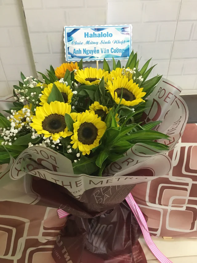 Cảm ơn bó hoa đem theo tình cảm từ bạn nhé Hâhlolo!!!