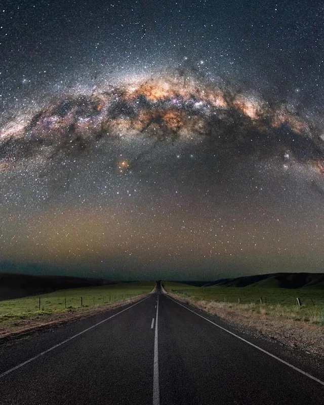 Milky Way Magic around Australia 🌌🖤

📸 ig/ blntpencil