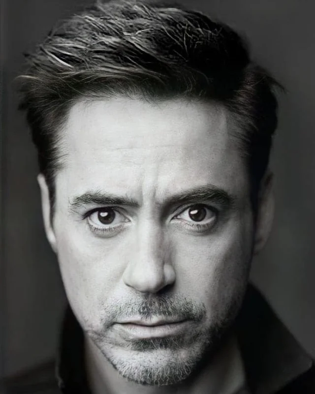 Robert Downey Jr by Sam Jones | Off Camera ( 2013 )
Camera loves him. Such an amazing man.