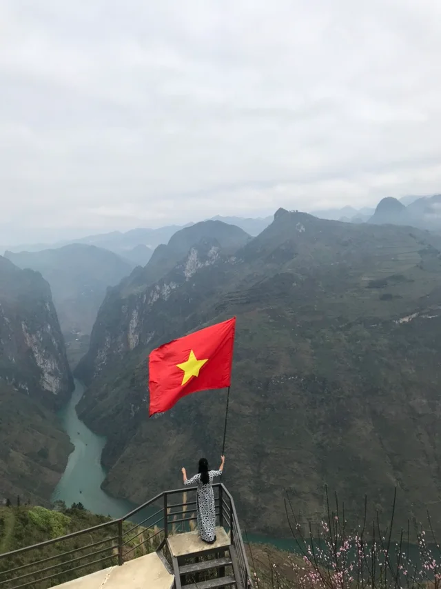 Việt Nam Tui Đó
Đẹp Và Hùng Vĩ Lắm Nhé Các Bạn