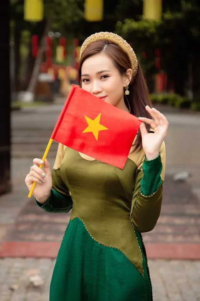 Tự hào người phụ nữ Việt Nam duyên dáng trong tà áo dài truyền thống - quốc phục của dân tộc 🇻🇳🇻🇳🇻🇳