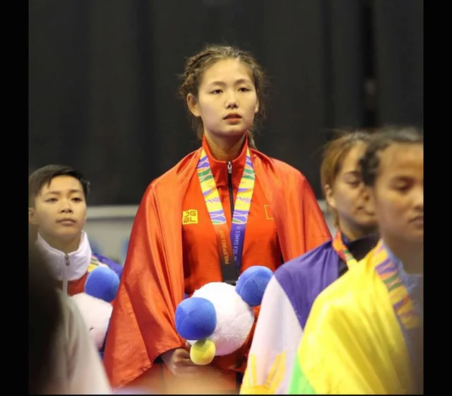 #MissASEAN
#Round1
Họ tên: Đào Thị Hồng Nhung
Năm sinh: 1999
Số đo 3 vòng: 90,74,95
Chiều 