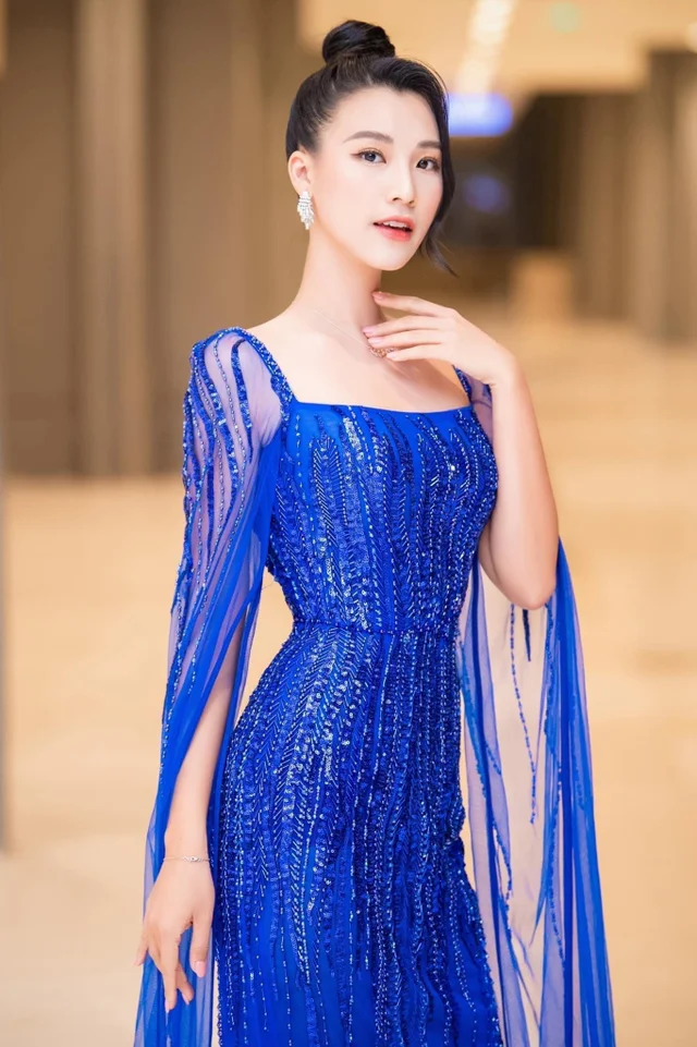 ✨ Á hậu Hoàng Oanh khoe dáng nóng bỏng, dẫn Gala SEA Games 31 cùng MC Tuấn Tú ✨