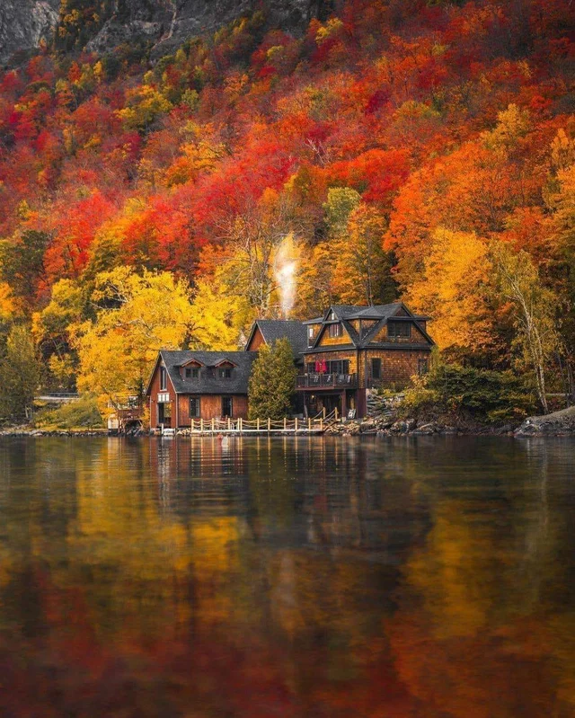 “In my imagination, it’s always mid-October in Vermont.” ❤❤❤
📷 Best Destinations To Trave