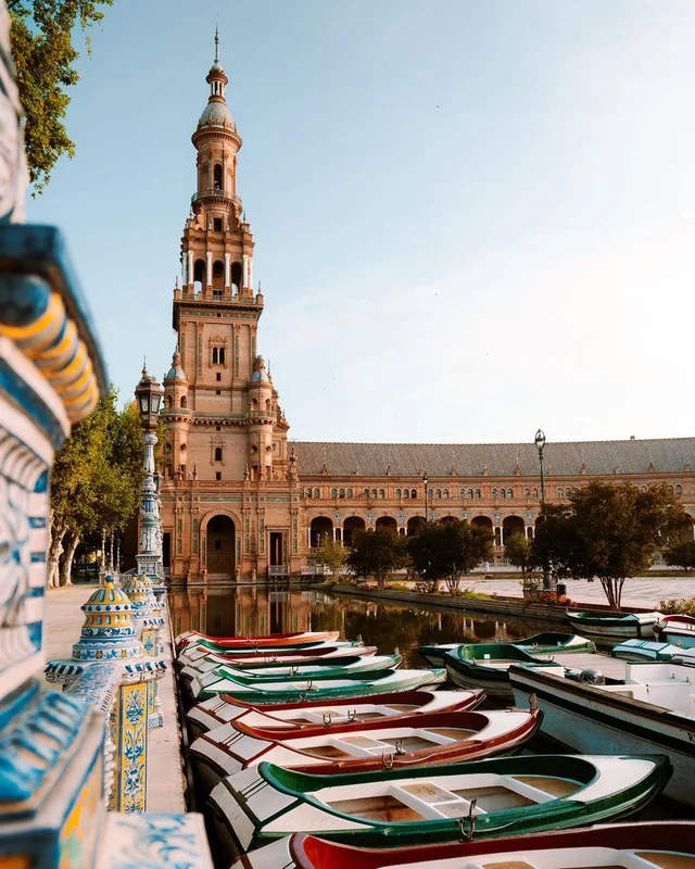 Welcome to Sevilla! ✨ If you haven't been here yet, you really have to see Plaza de España