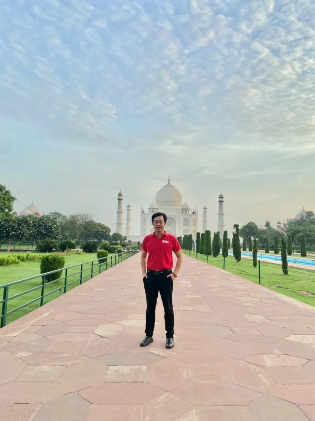 Tôi đã đến nơi mà mơ ước từ lâu - Taj Mahal là một trong bảy kỳ quan của Thế giới, và một 