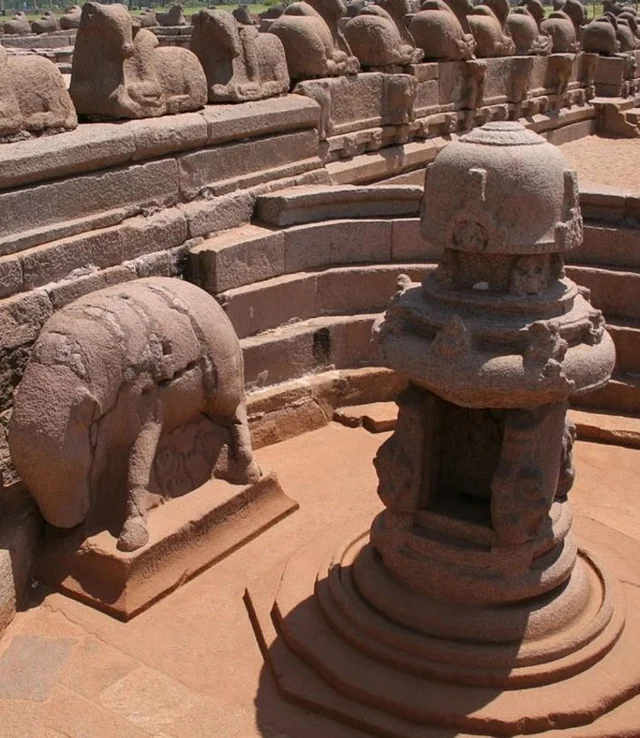 The Shore Temple, Mahabalipuram, Tamilnadu - Bharat (India)The Shore Temple (c. 725 AD) is