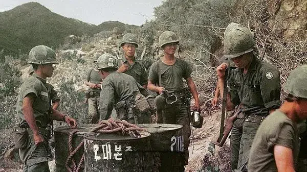 Trận đặc công Việt Nam ‘xé xác’ Rồng Xanh Hàn Quốc năm 1967
🇻🇳 🇻🇳 🇻🇳

Sau trận đánh 