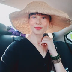 Cô Đồng Dương