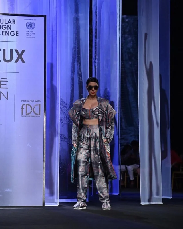How Kriti Sanon, Mrunal Thakur, Diana Penty and others lit up Lakme Fashion Week

@kritisa