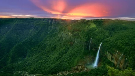 Nohkalikai Falls, Cherrapunji- the tallest plunge waterfall in India