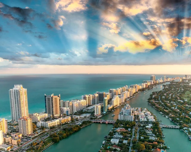 ✨ MIAMI - THE MAGIC CITY ✨ 
📍 Miami is a major city in the southeastern United States and