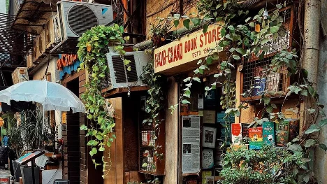 5 antique book stores in Delhi that are sure to make you travel back in time