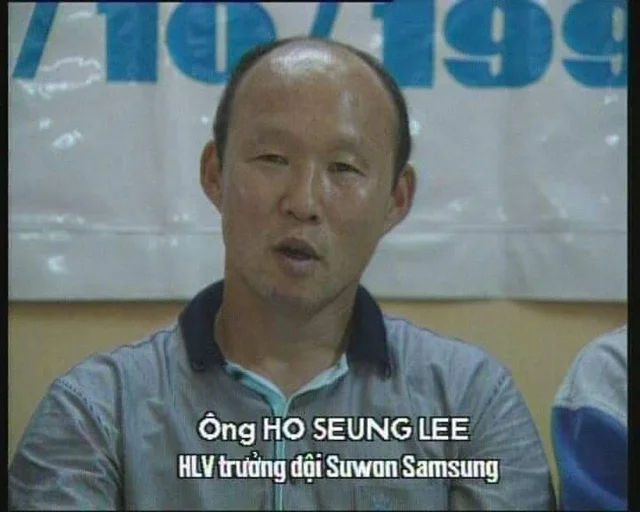 ai trông quen quen
HLV Park Hang Seo từng dẫn dắt CLB Suwon Samsung Bluewing sang Vn thi đ