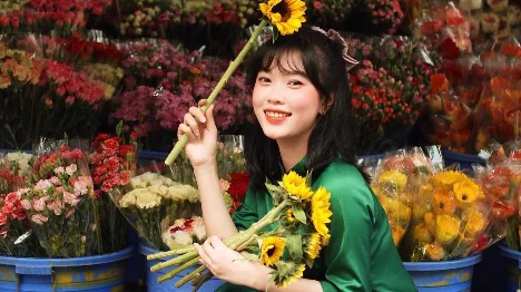 Du lịch Sài Gòn đừng quên sống ảo tại 2 chợ hoa nổi tiếng