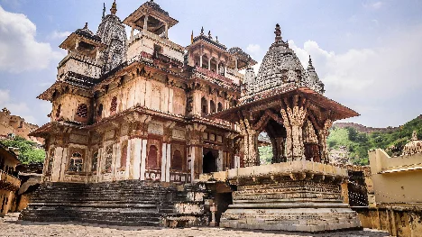 जयपुर के जगत शिरोमणि मंदिर के दर्शन की जानकारी – Jagat Shiromani Temple Jaipur In Hindi