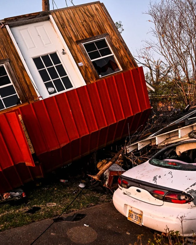 🔥 'Wiped off the map': South hit by more severe weather after tornadoes leave 26 dead 🔥
