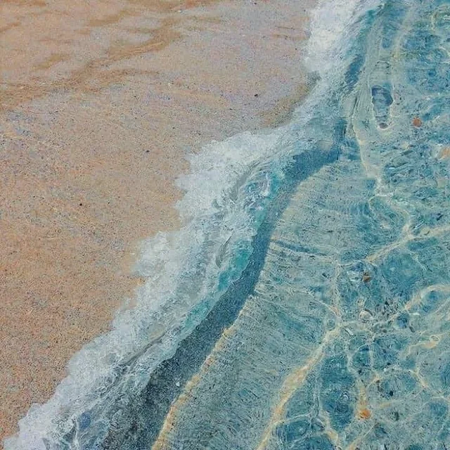 Yêu màu xanh của biển, thèm một chút vitamin seaaaa 🌊
Hè rồi, cho làn da tắm nước, hong g