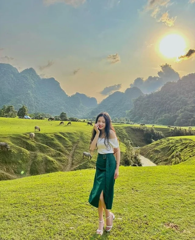 Thảo nguyên Đồng Lâm vào mùa đẹp nhất rồi đấy, đến hít thở thôi cũng thấy yên bình 🌿
Đây 
