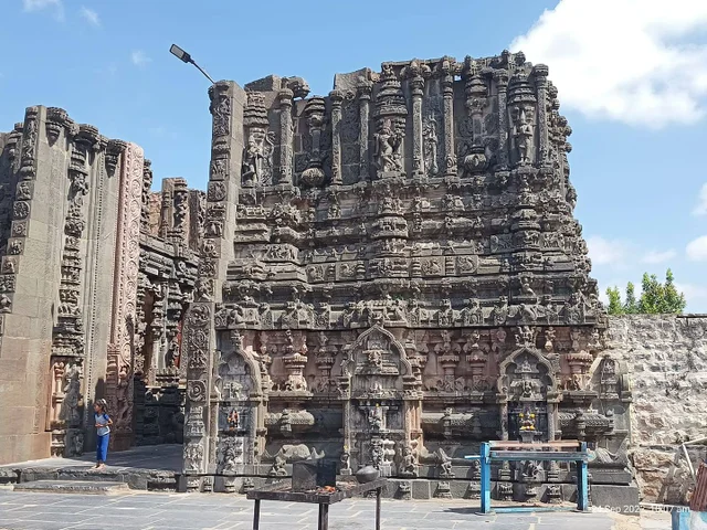 Damaged yet so perfect !
An architectural marvel of the Vijayanagara Empire!
Just imagine 