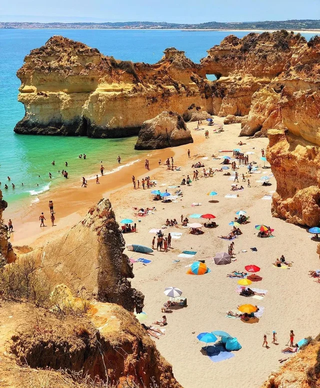 Algarve 🌊❤️🇵🇹 Portugal
Congratulations 🎊
1. Benagil Caves by @acreditoemdestinos
2. Fe