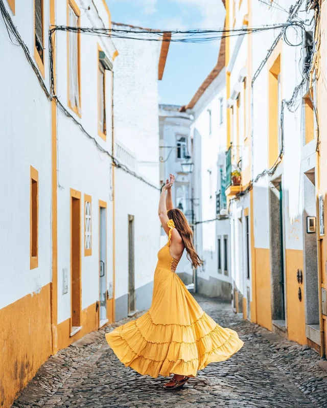 EVORA in Portugal 😍
Make sure to put this gorgeous town on your Portugal list! Loved ever