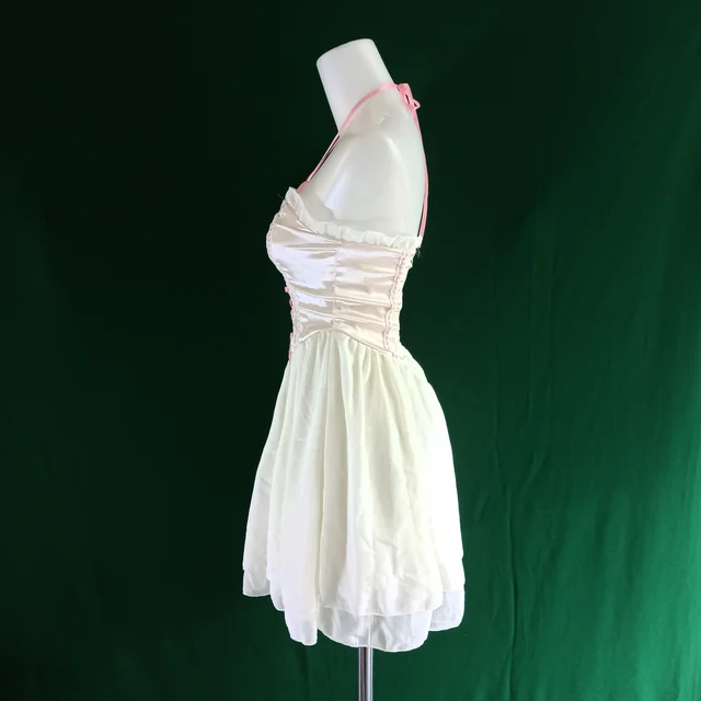 Đầm xòe cúp ngang màu trắng