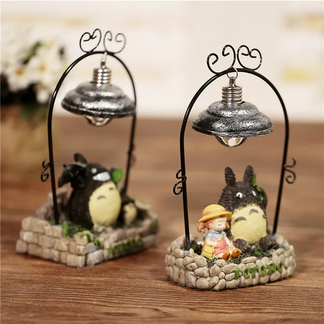 Đèn bàn Totoro