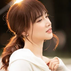 We love Nhã Phương's profile picture