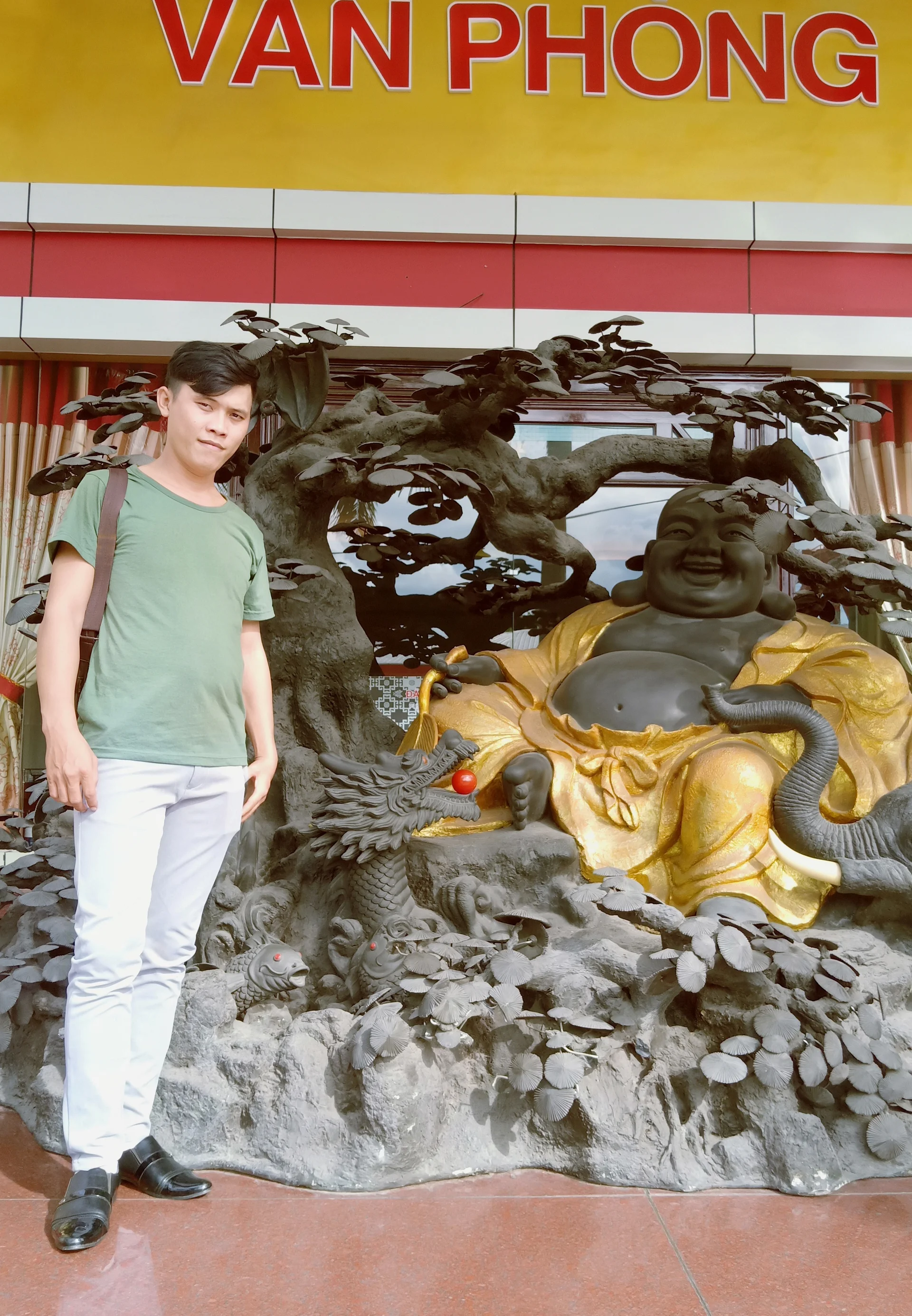 Trần Toàn's cover photo